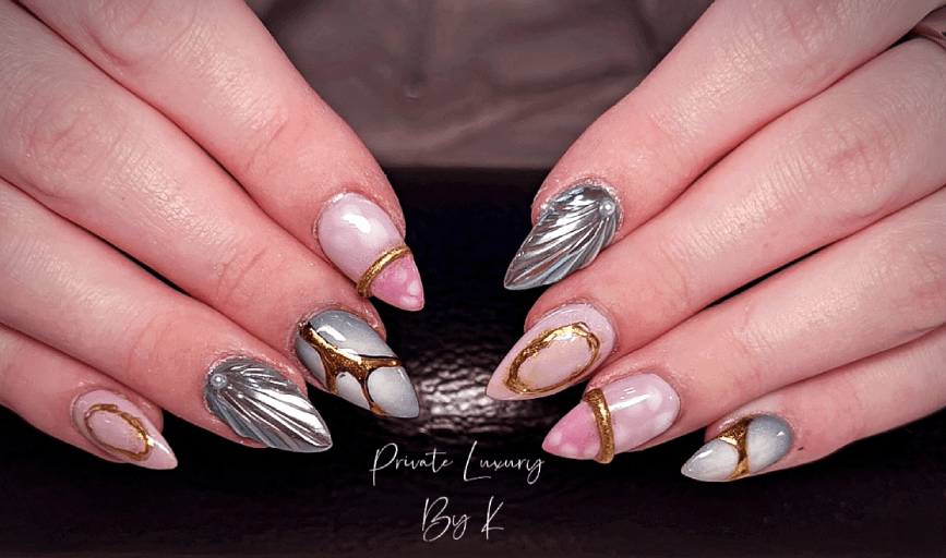 NAIL ART